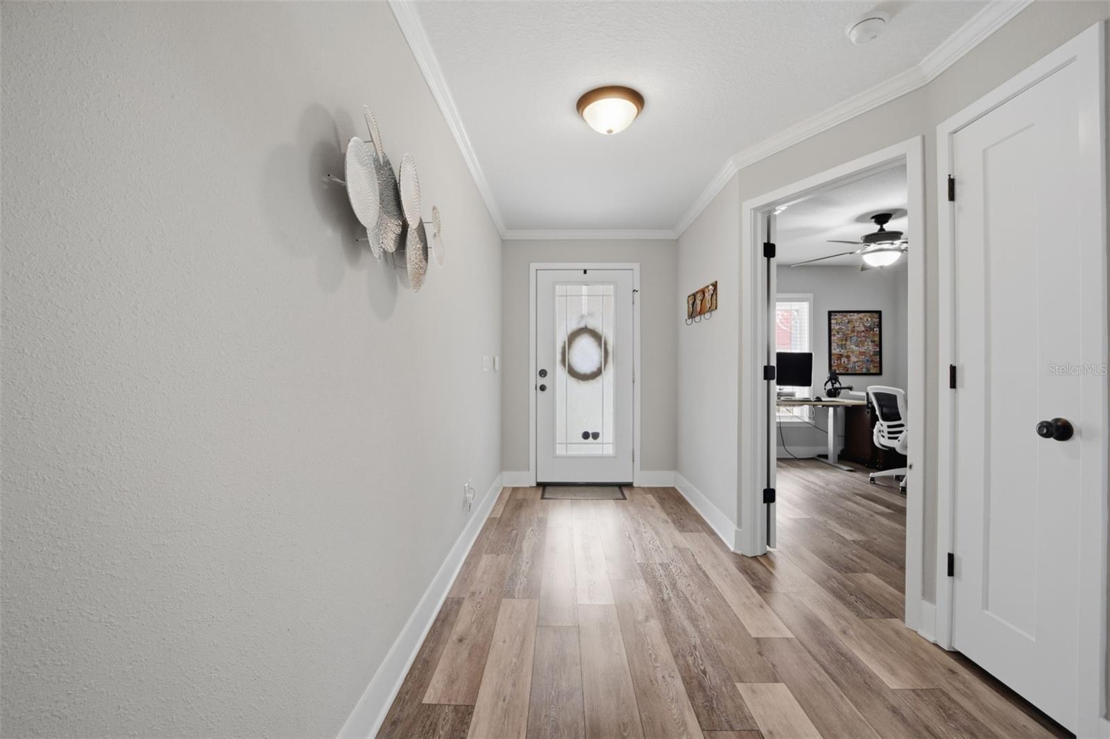 Listing photo id 2 for 1808 Powhatan Avenue