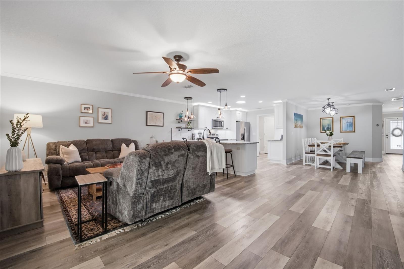 Listing photo id 7 for 1808 Powhatan Avenue