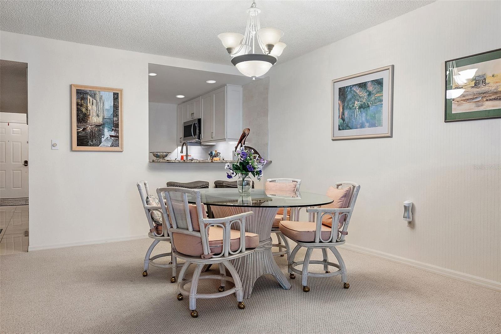 Image 10 of 36 For 6600 Sunset Way 204