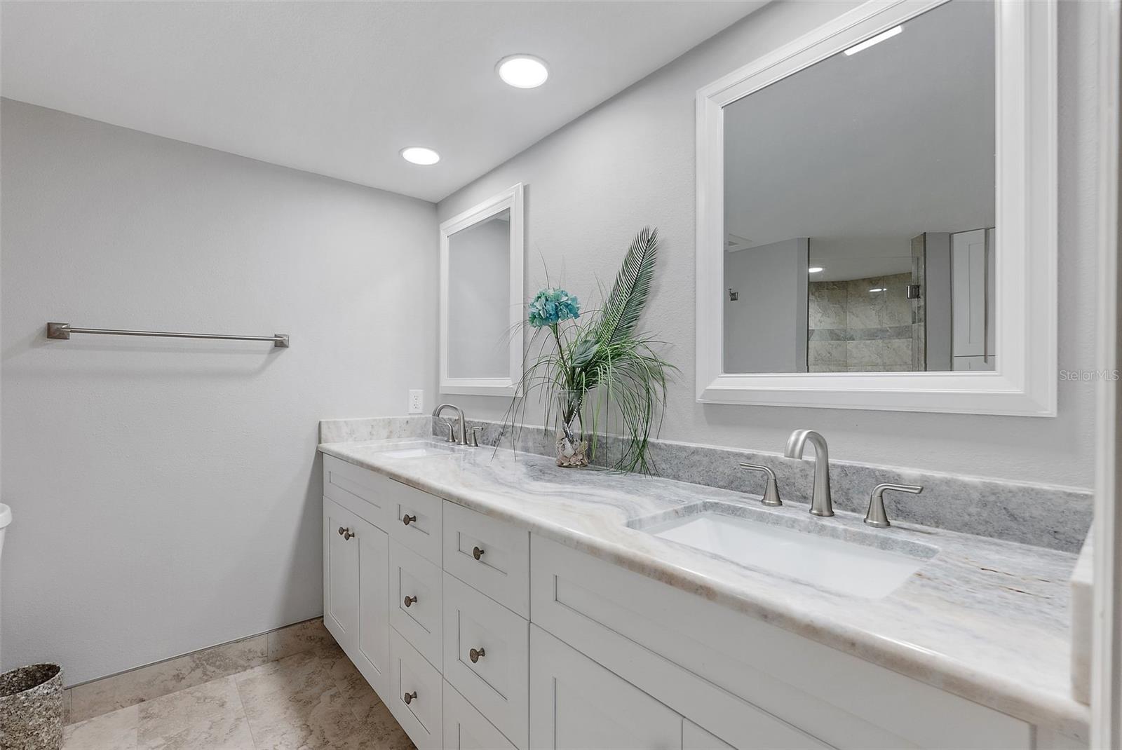 Image 12 of 36 For 6600 Sunset Way 204