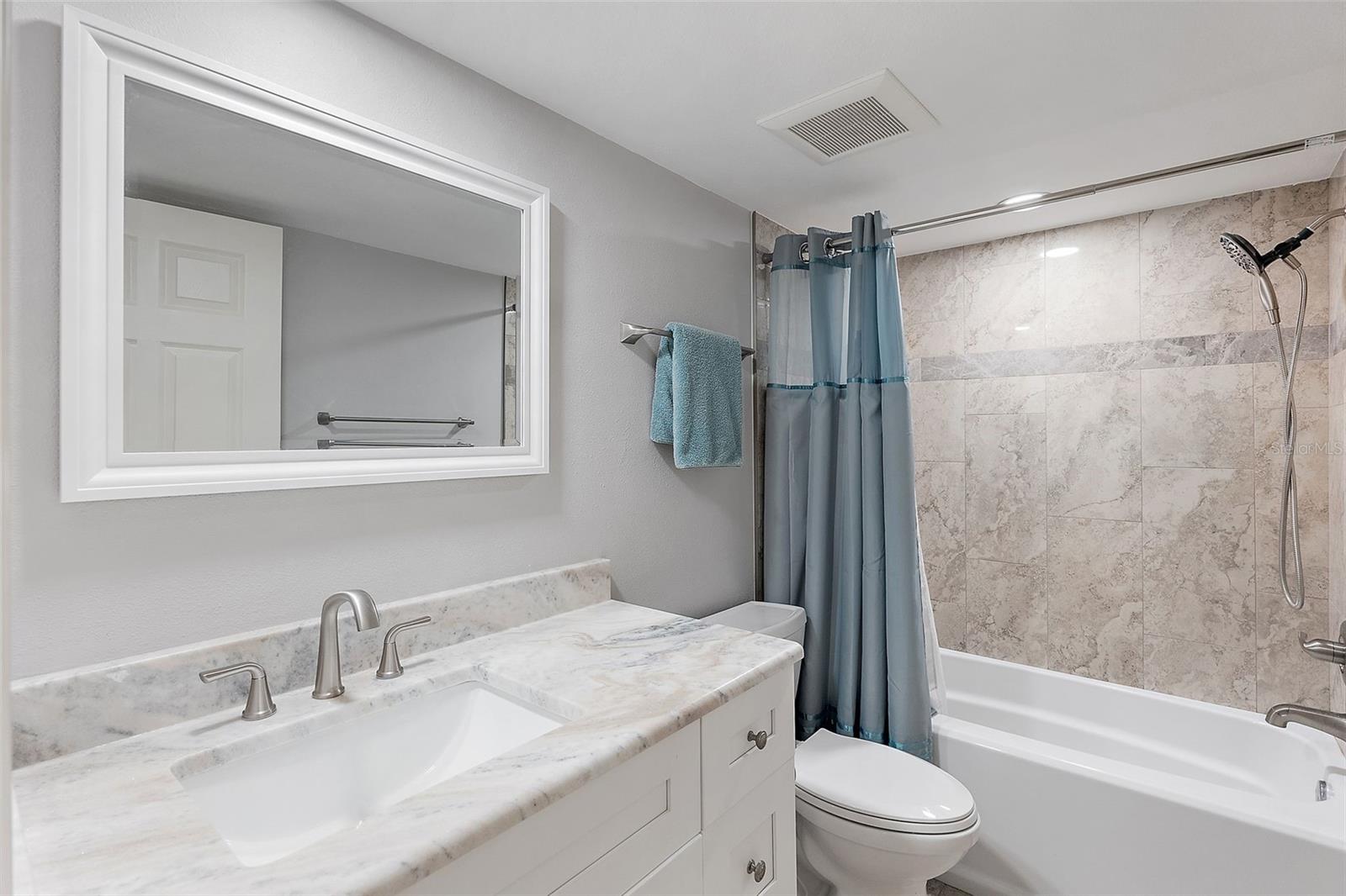 Image 16 of 36 For 6600 Sunset Way 204