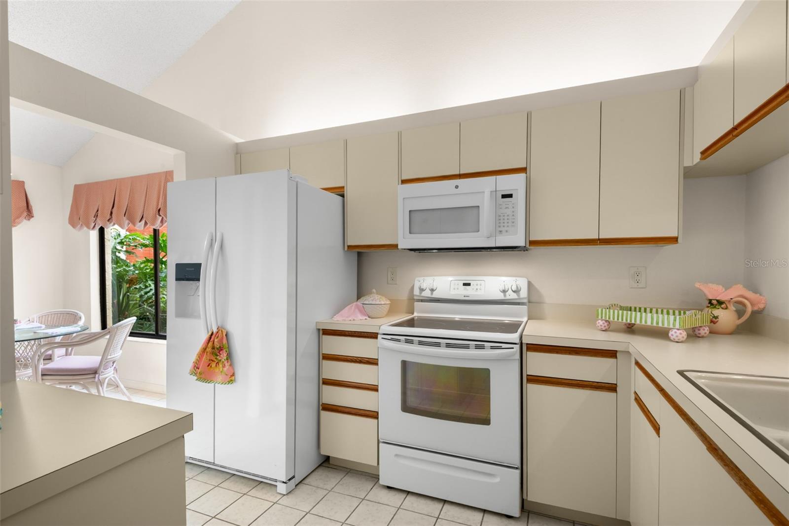 Image 15 of 50 For 1801 Lake Road 6a