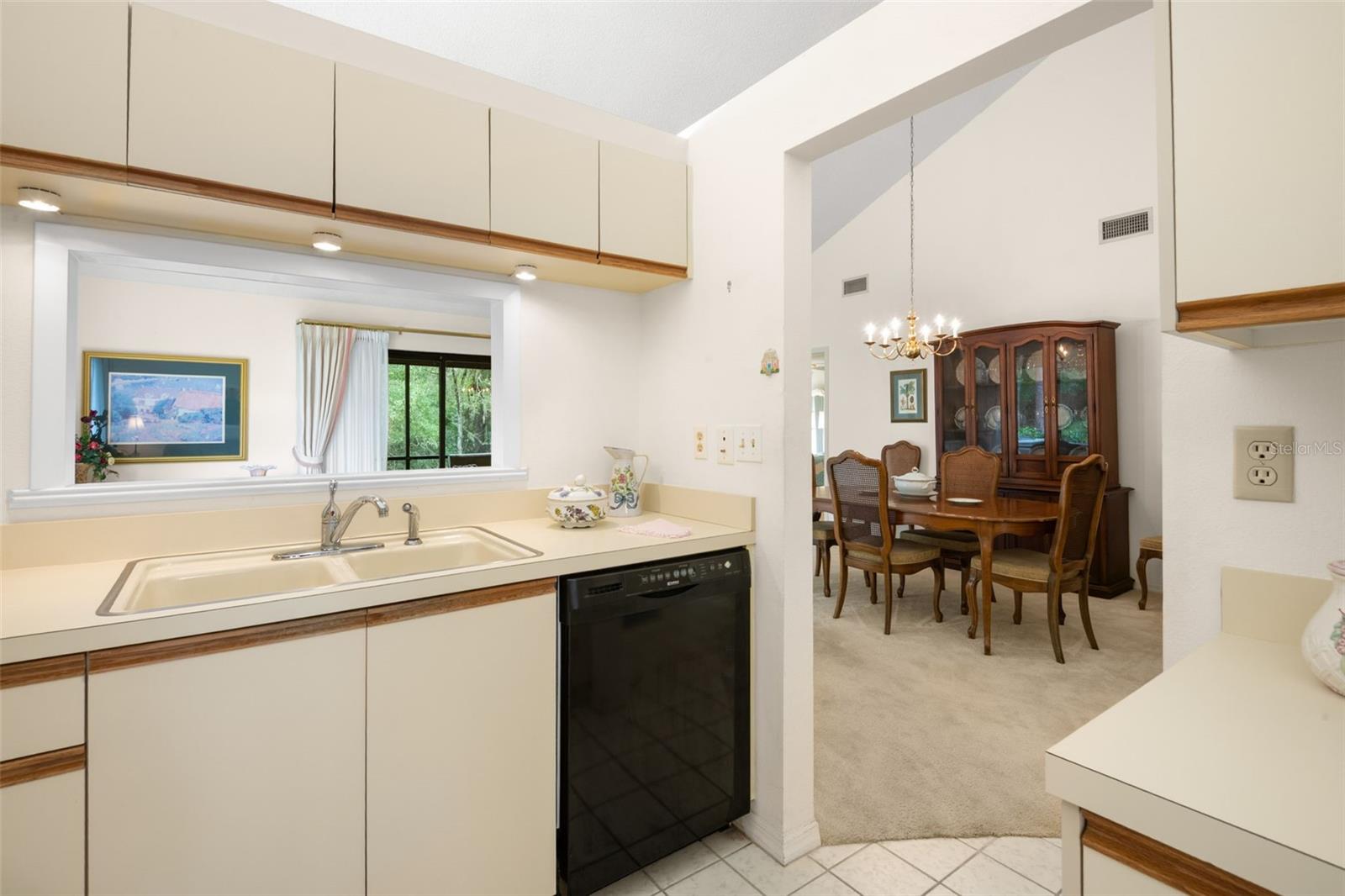 Image 17 of 50 For 1801 Lake Road 6a