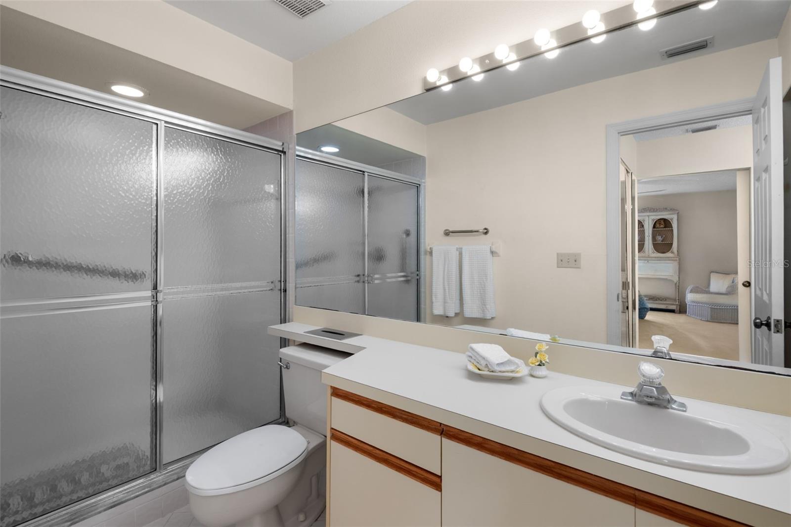 Image 29 of 50 For 1801 Lake Road 6a