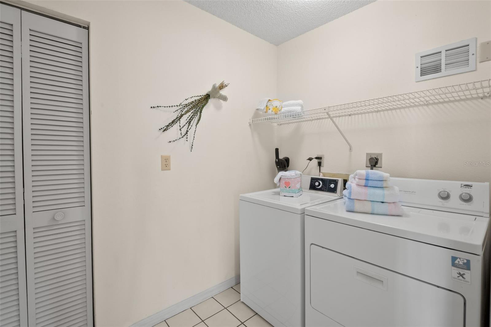 Image 39 of 50 For 1801 Lake Road 6a