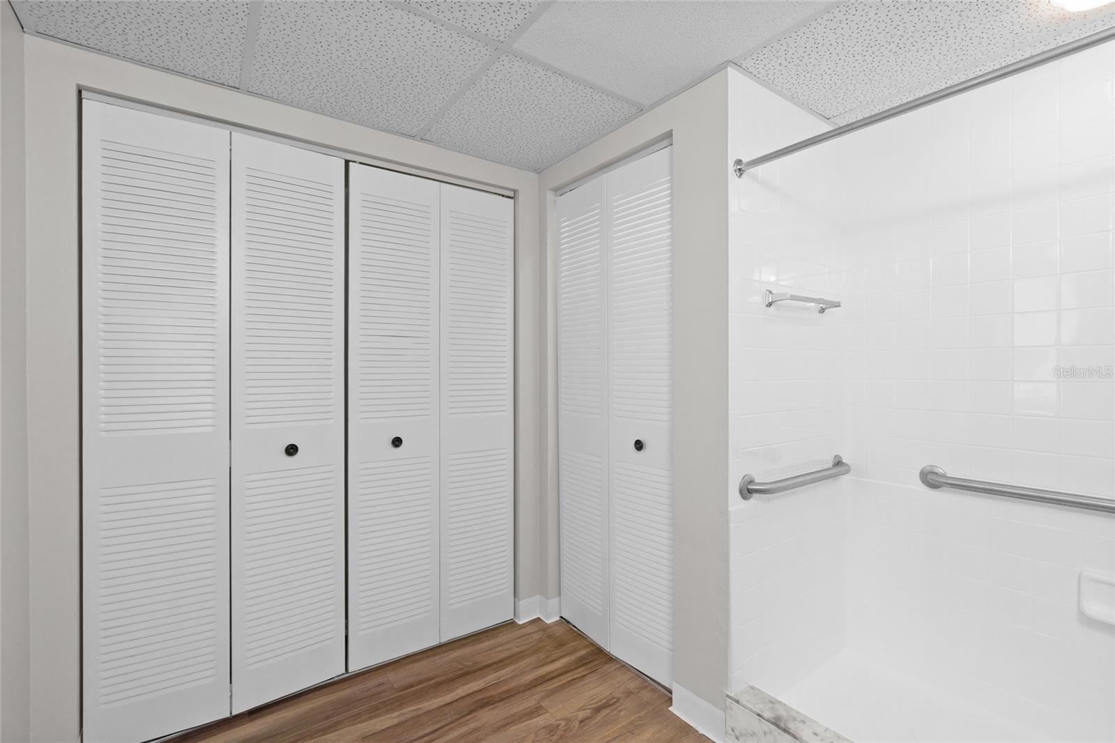 Image 14 of 17 For 411 1st Avenue N 510