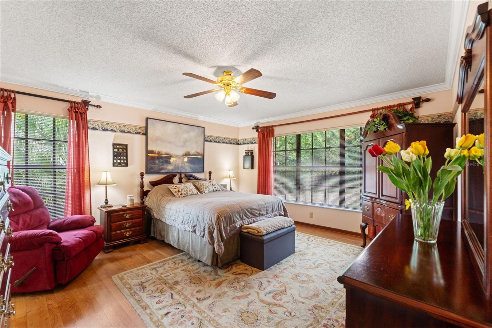 Image 20 of 70 For 13303 Don Loop