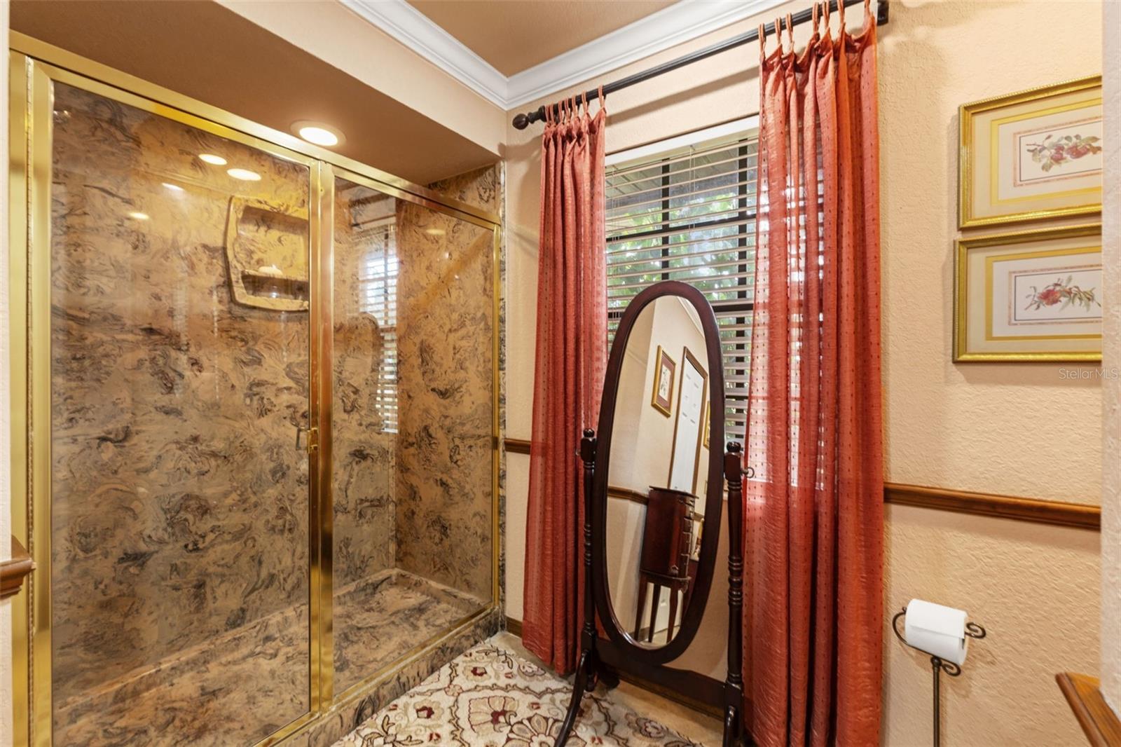 Image 24 of 70 For 13303 Don Loop