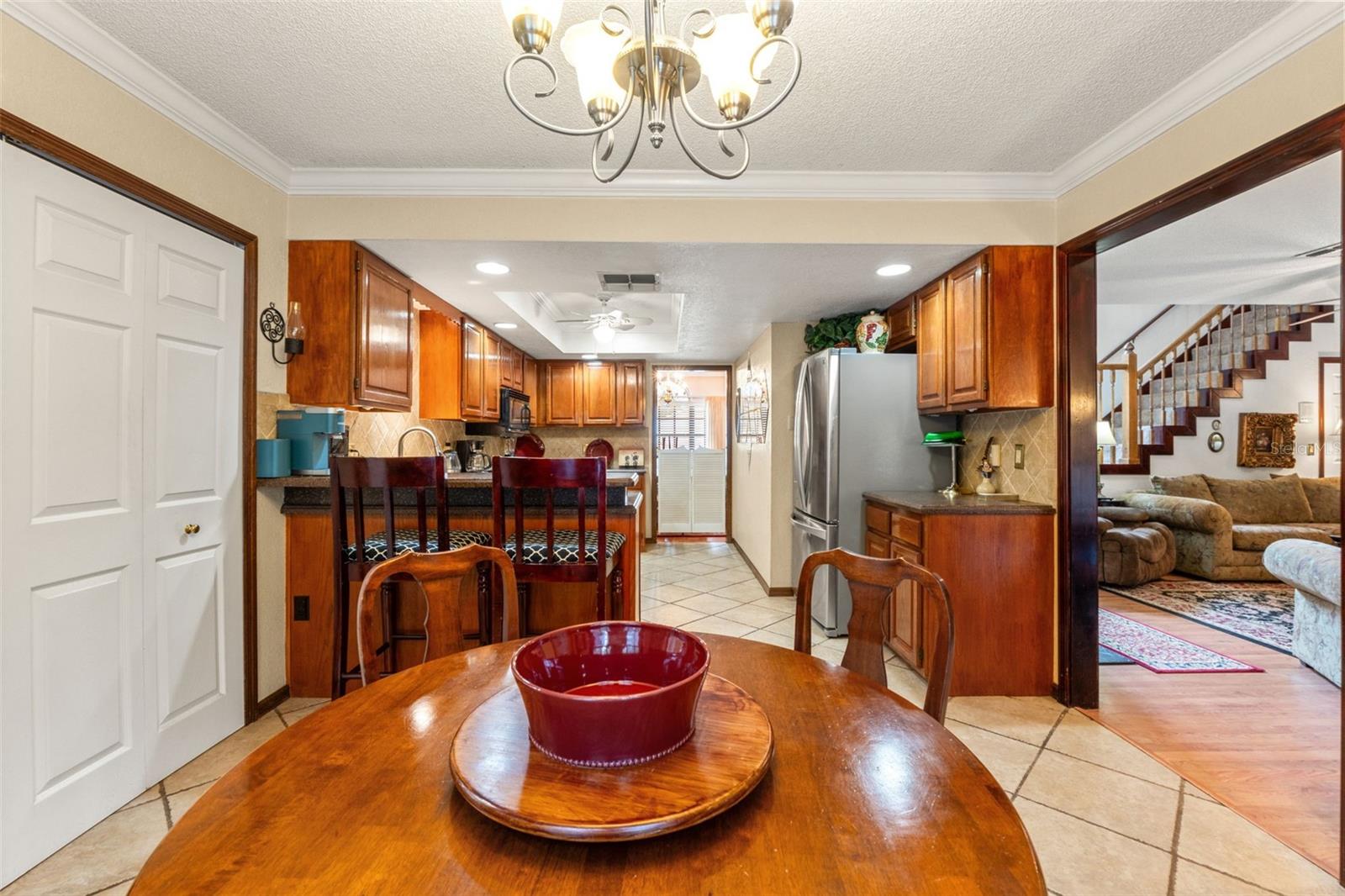 Image 29 of 70 For 13303 Don Loop