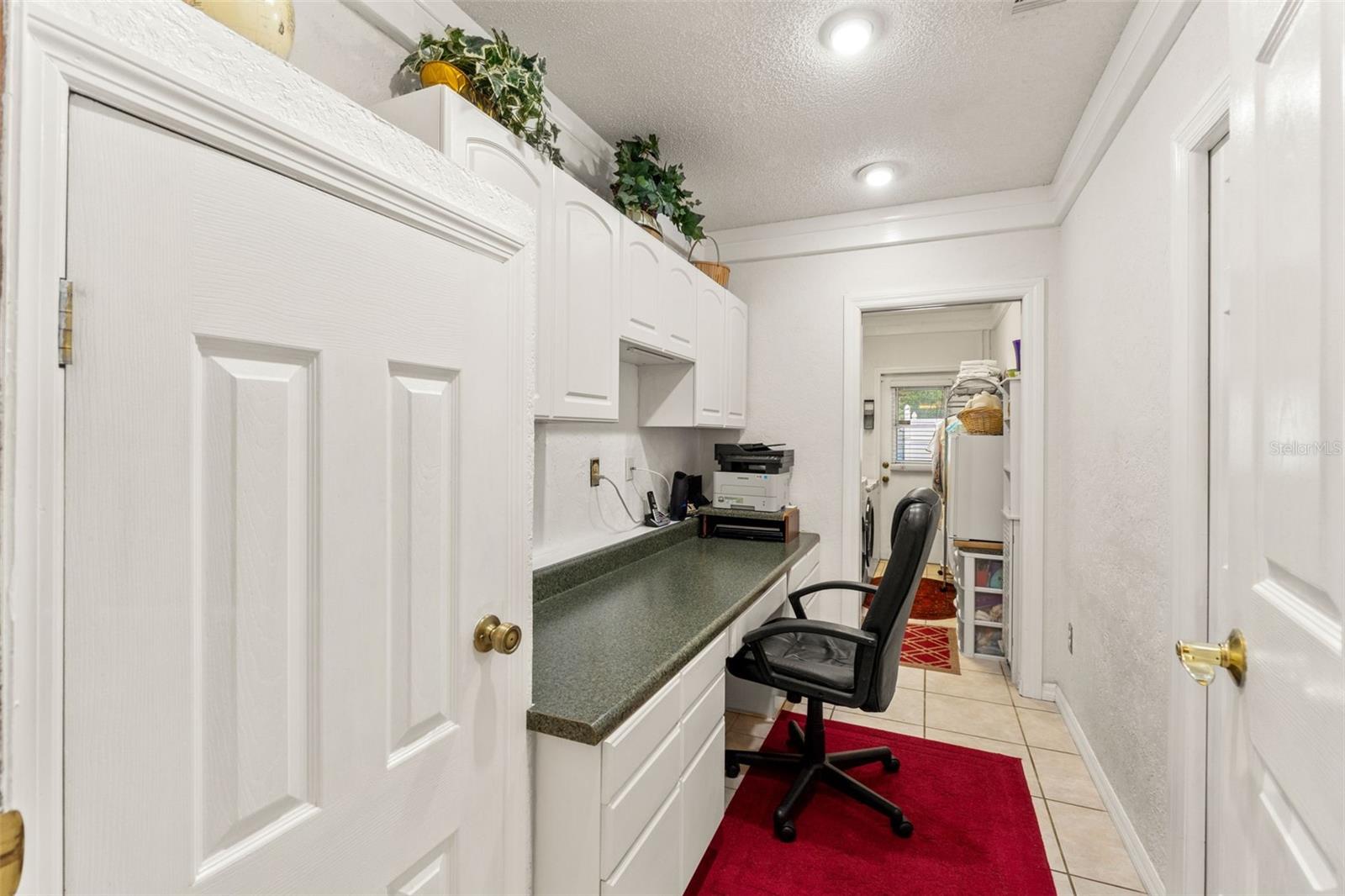 Image 32 of 70 For 13303 Don Loop