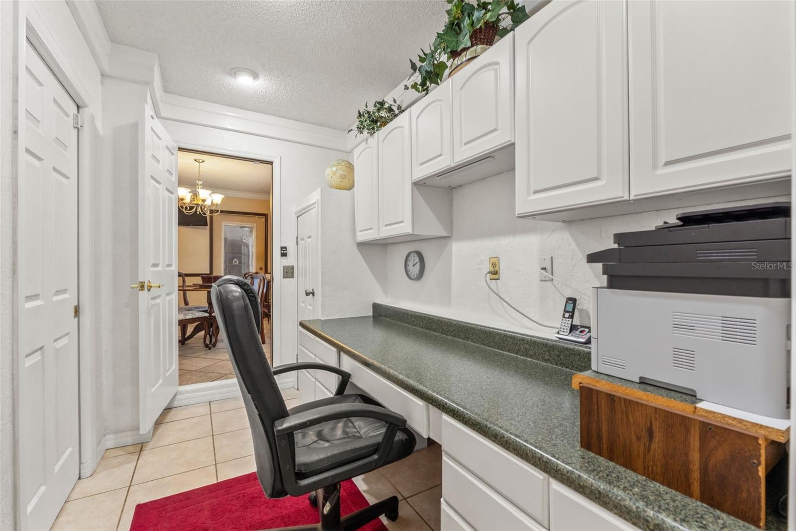 Image 33 of 70 For 13303 Don Loop