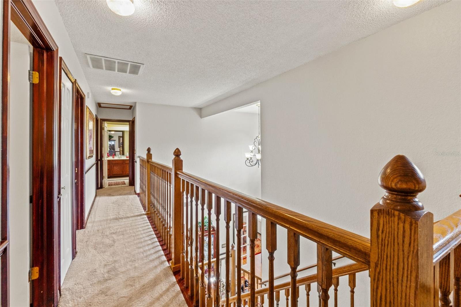 Image 37 of 70 For 13303 Don Loop