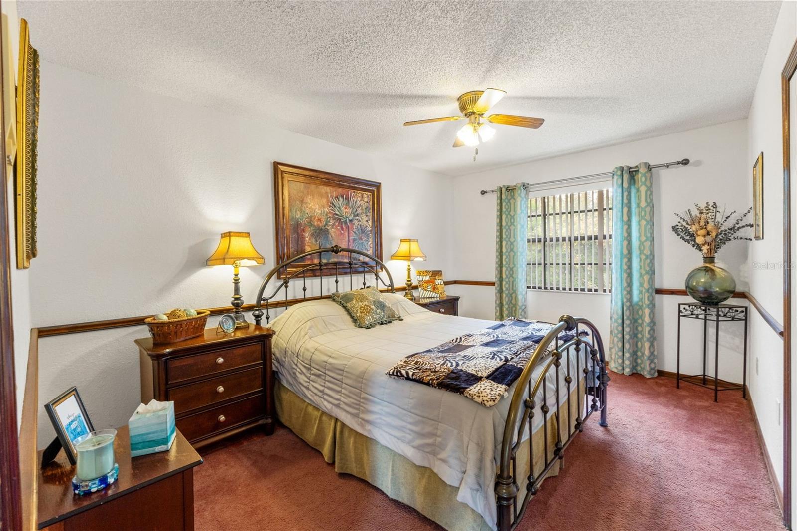 Image 38 of 70 For 13303 Don Loop