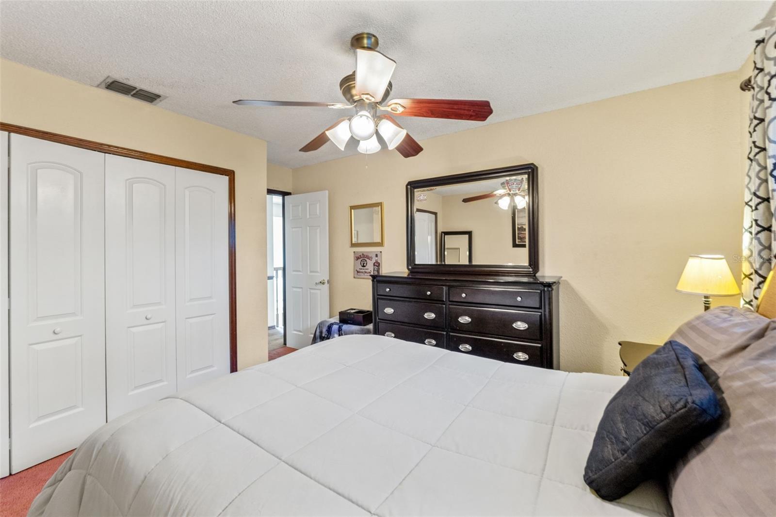 Image 43 of 70 For 13303 Don Loop