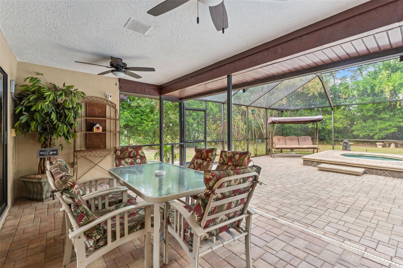 Image 48 of 70 For 13303 Don Loop