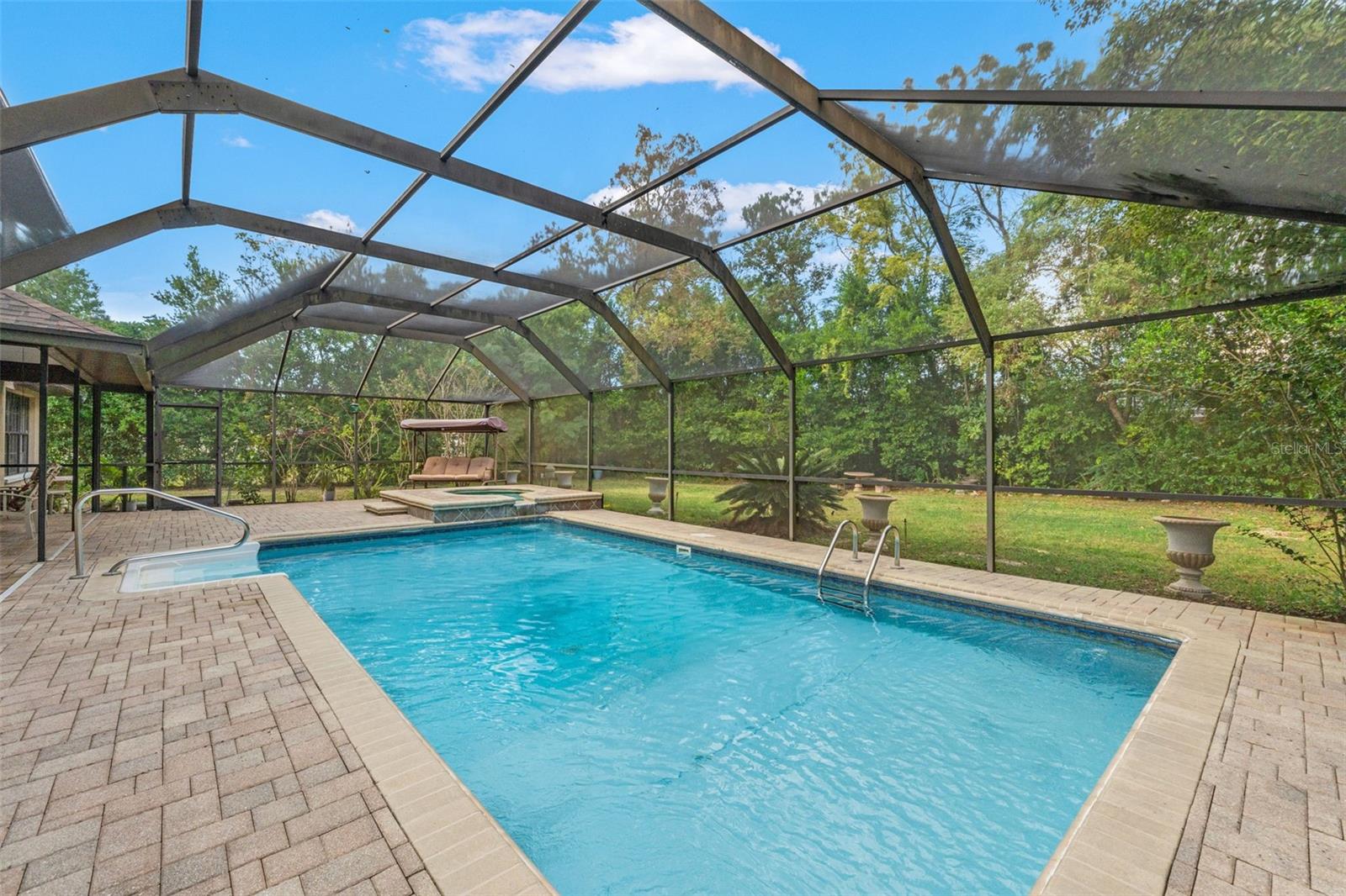 Image 51 of 70 For 13303 Don Loop