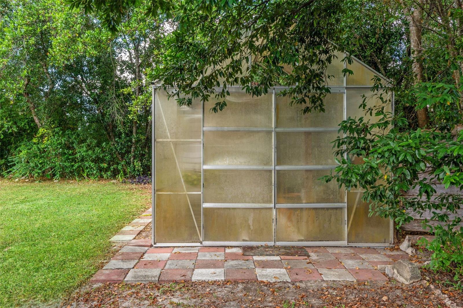 Image 57 of 70 For 13303 Don Loop