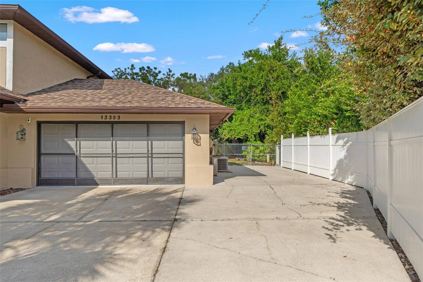 Image 64 of 70 For 13303 Don Loop