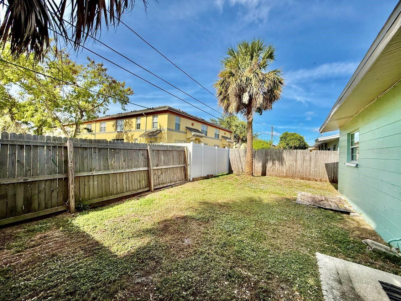 Image 18 of 21 For 255 38th Avenue Se