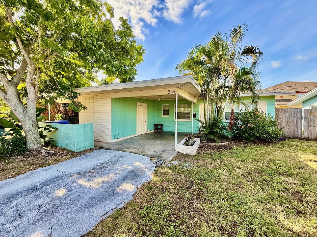 Image 3 of 21 For 255 38th Avenue Se