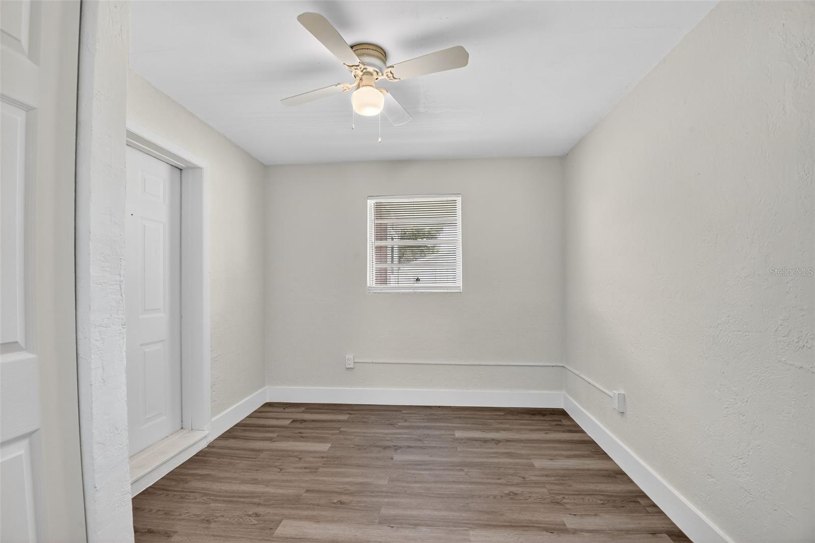 Image 12 of 23 For 2425 Anastasia Drive