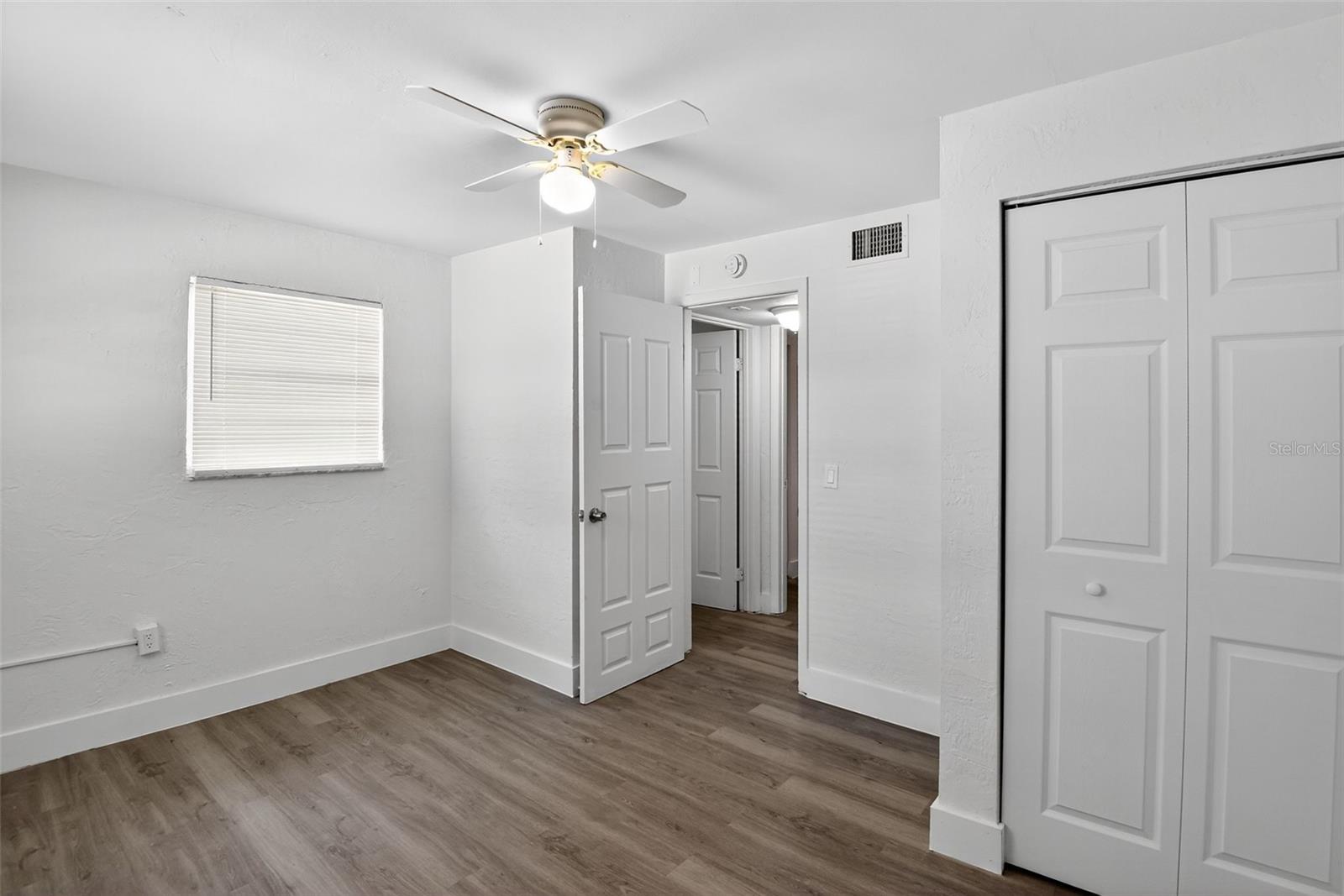 Image 13 of 23 For 2425 Anastasia Drive