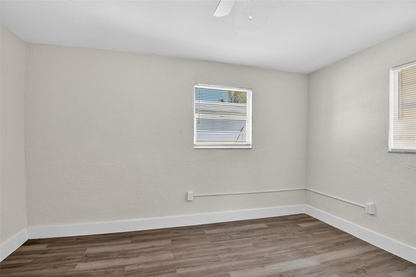 Image 15 of 23 For 2425 Anastasia Drive