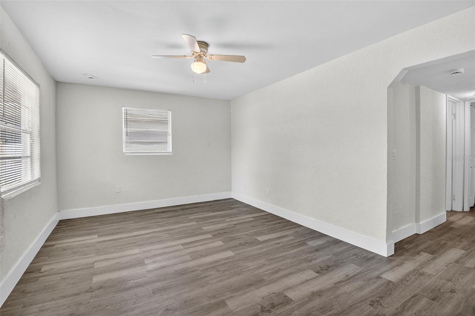 Image 5 of 23 For 2425 Anastasia Drive