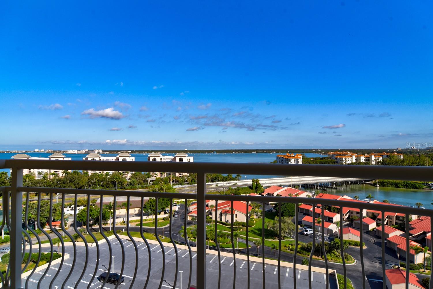 Image 17 of 42 For 4900 Brittany Drive S 1409