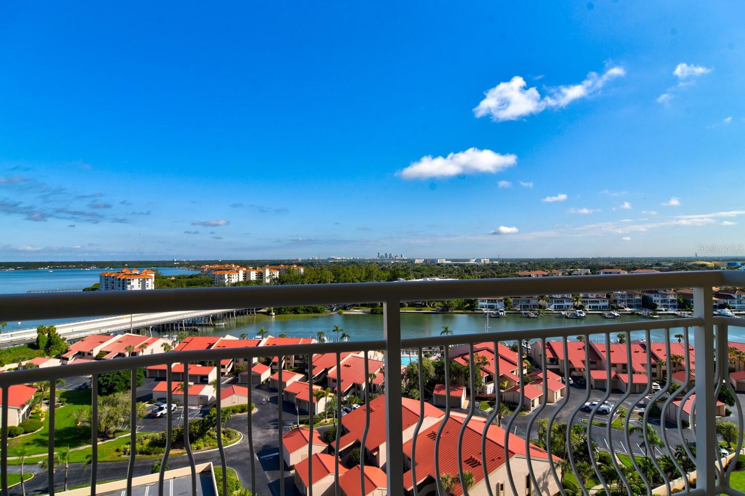 Image 18 of 42 For 4900 Brittany Drive S 1409