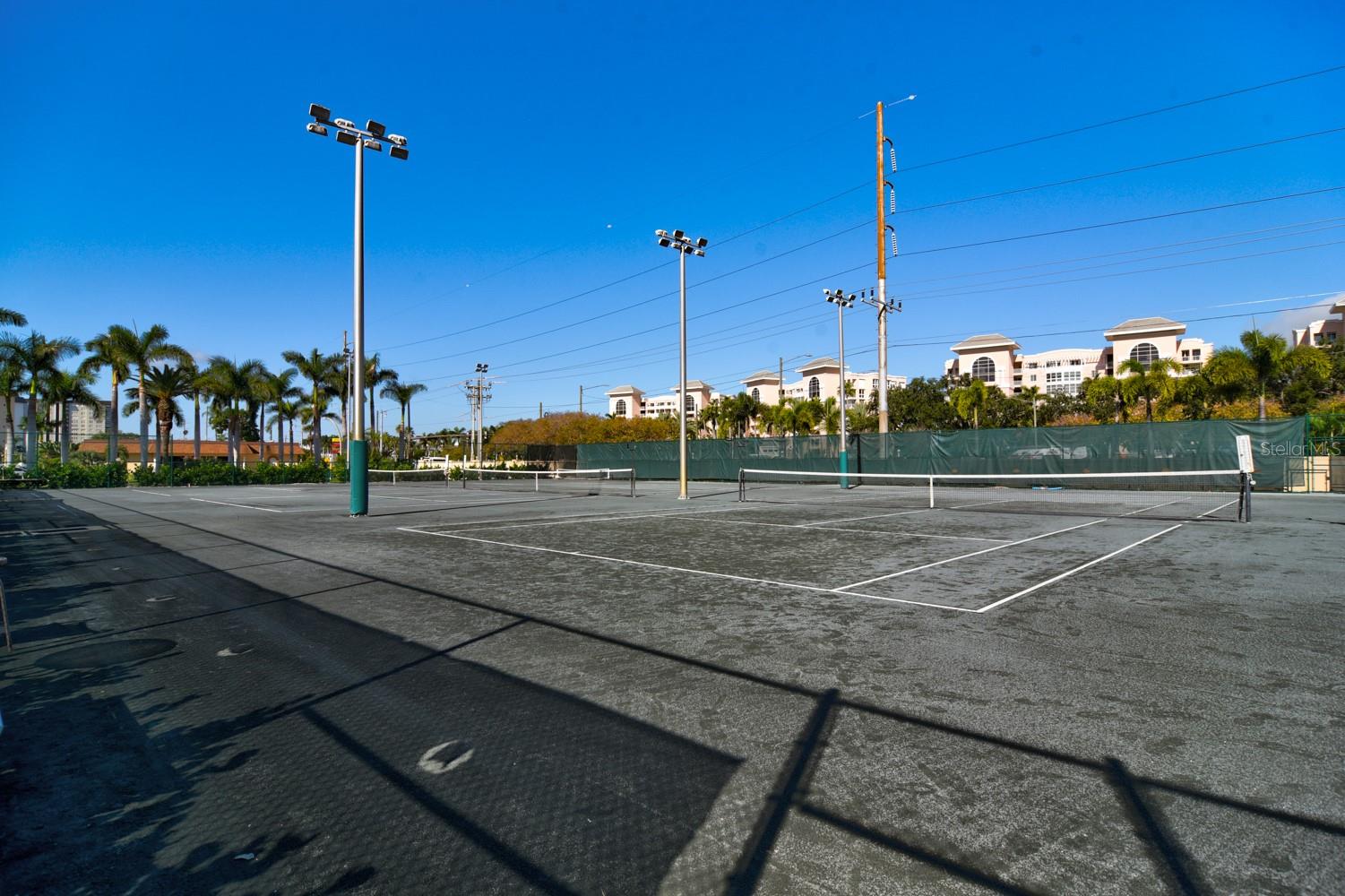 Image 32 of 42 For 4900 Brittany Drive S 1409