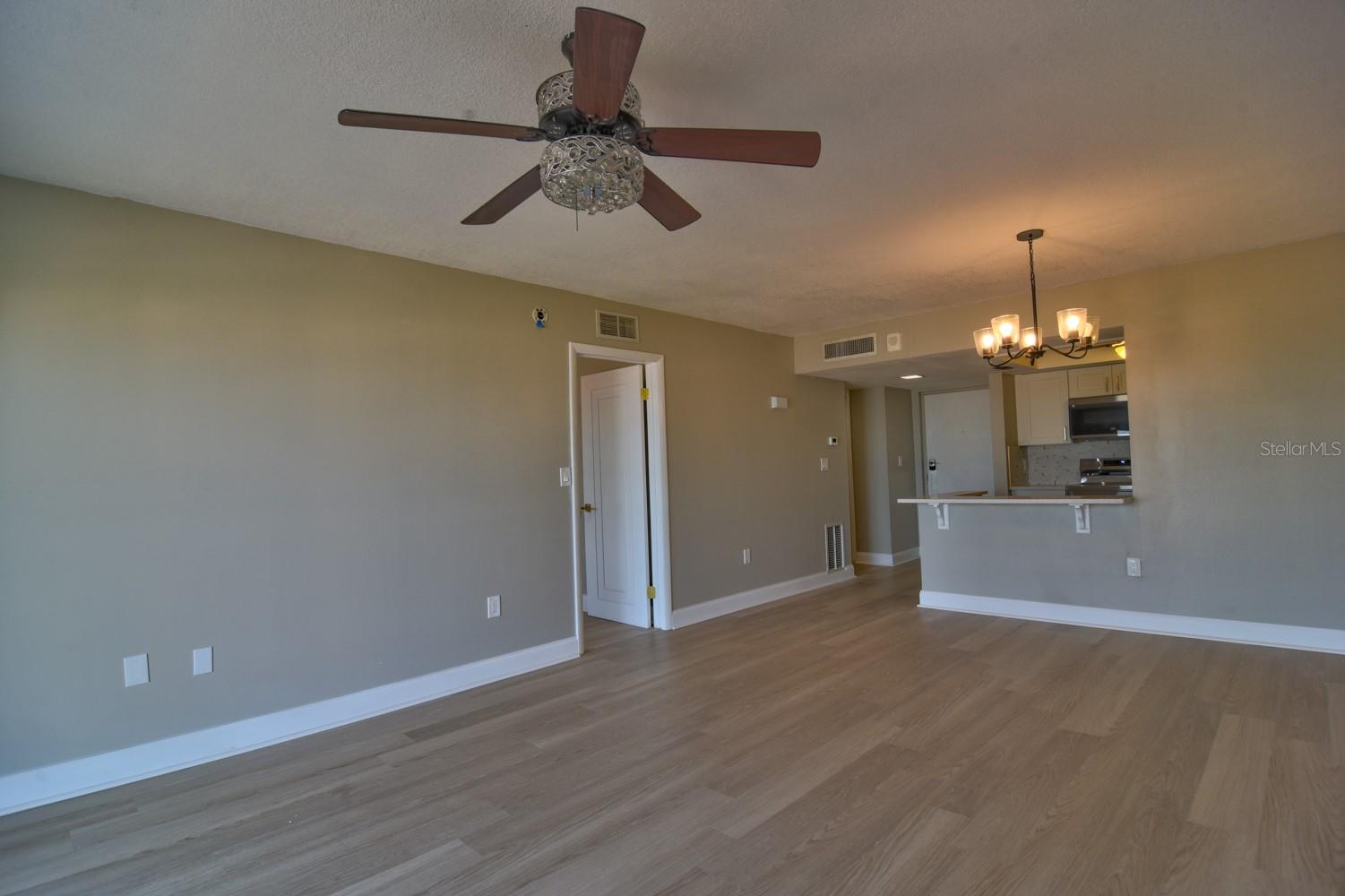 Image 6 of 42 For 4900 Brittany Drive S 1409