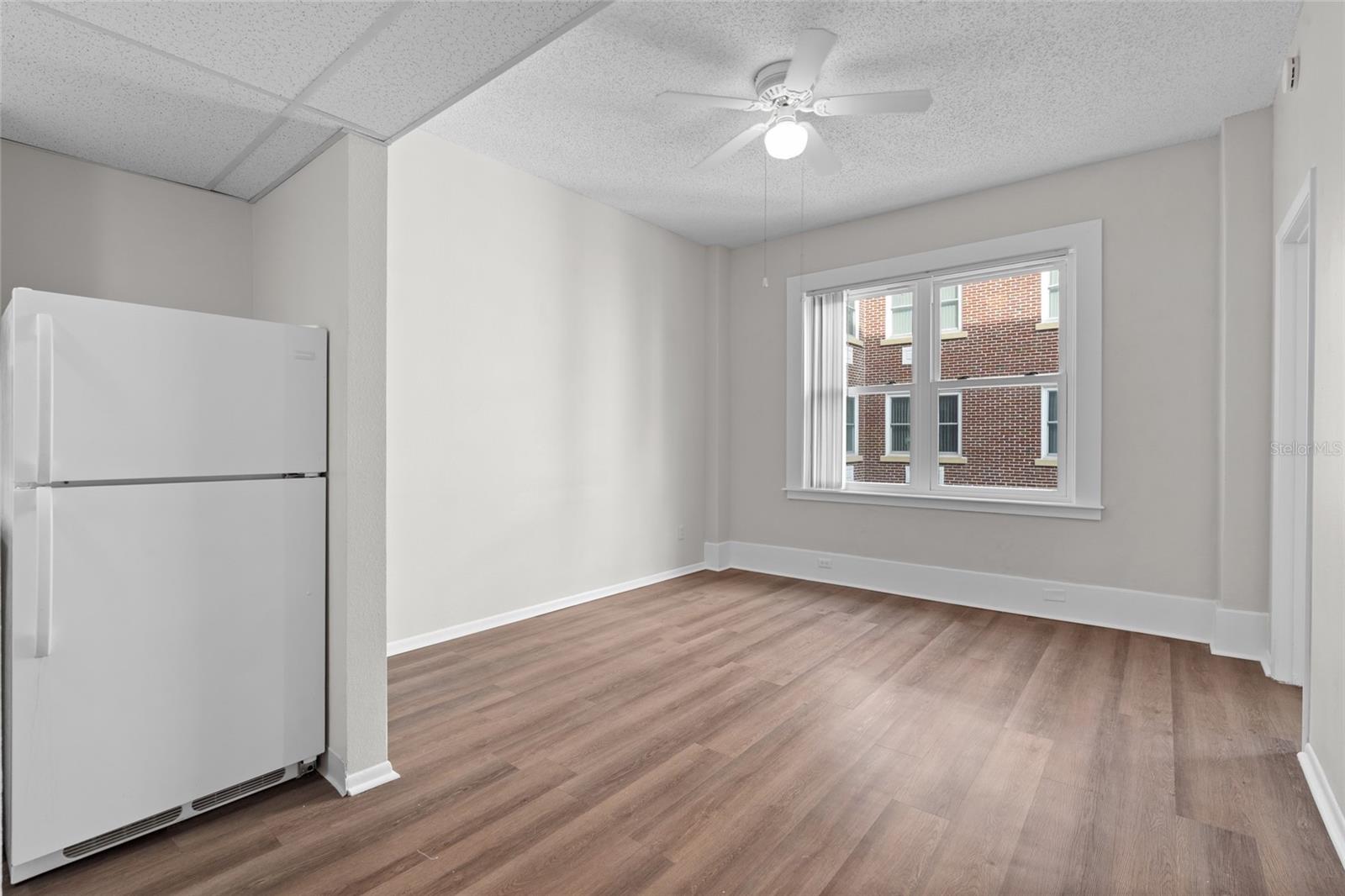 Image 5 of 17 For 411 1st Avenue N 702