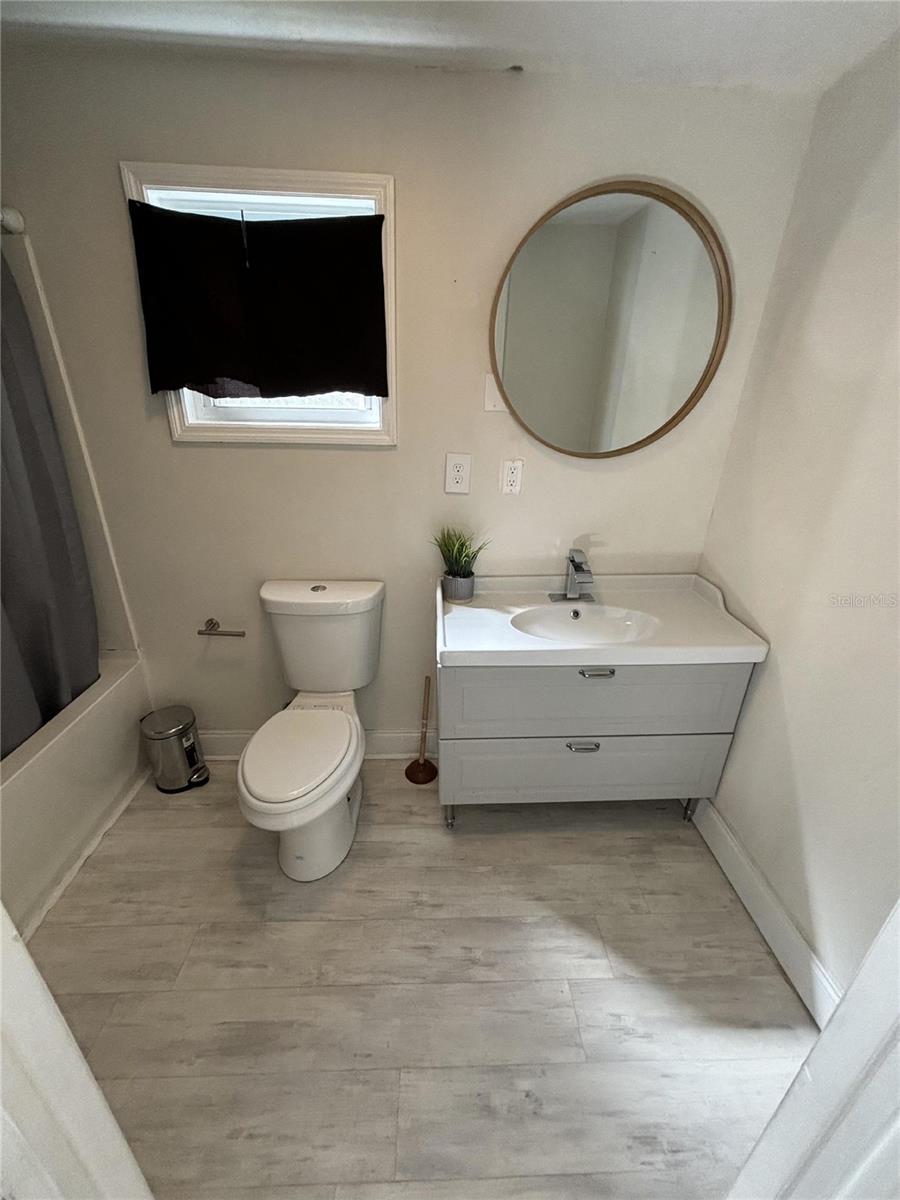 Image 3 of 6 For 8210 Klondyke Street 2