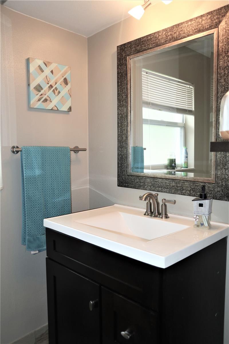 Image 10 of 23 For 1468 Evergreen Avenue