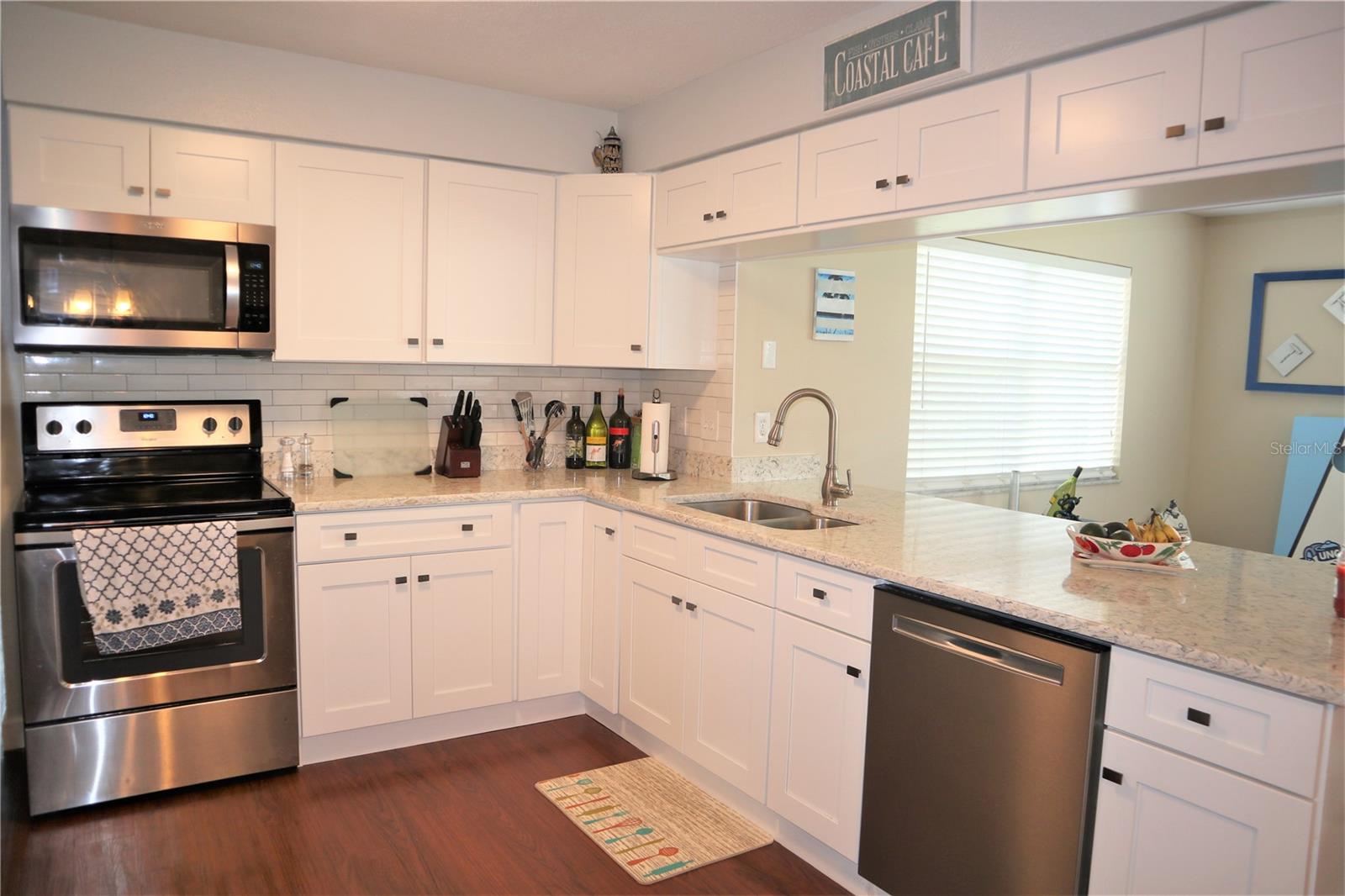 Image 15 of 23 For 1468 Evergreen Avenue