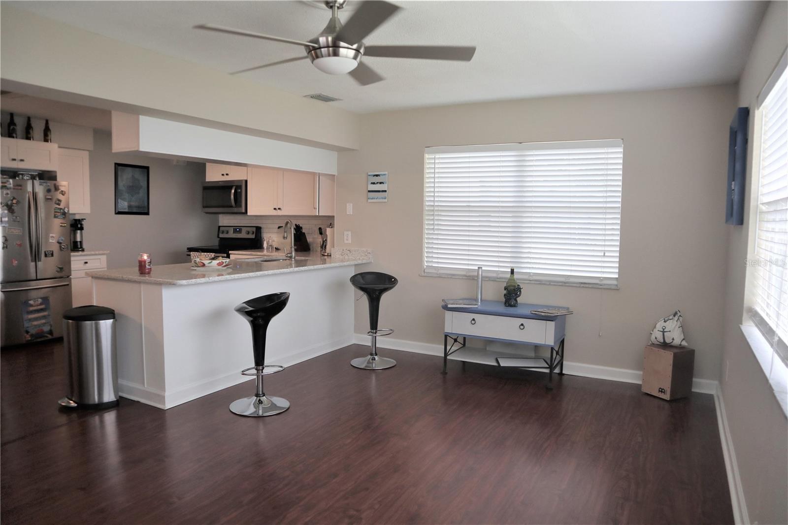 Image 17 of 23 For 1468 Evergreen Avenue