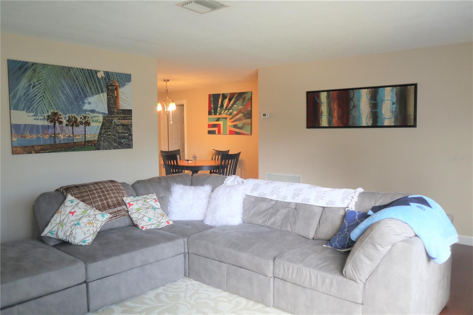 Image 3 of 23 For 1468 Evergreen Avenue