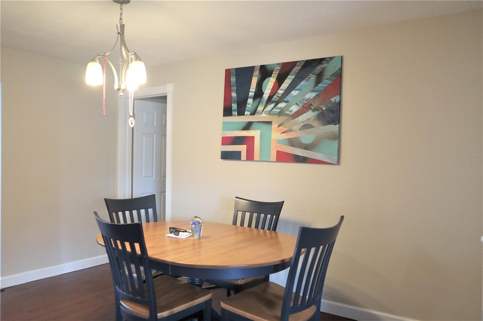 Image 4 of 23 For 1468 Evergreen Avenue