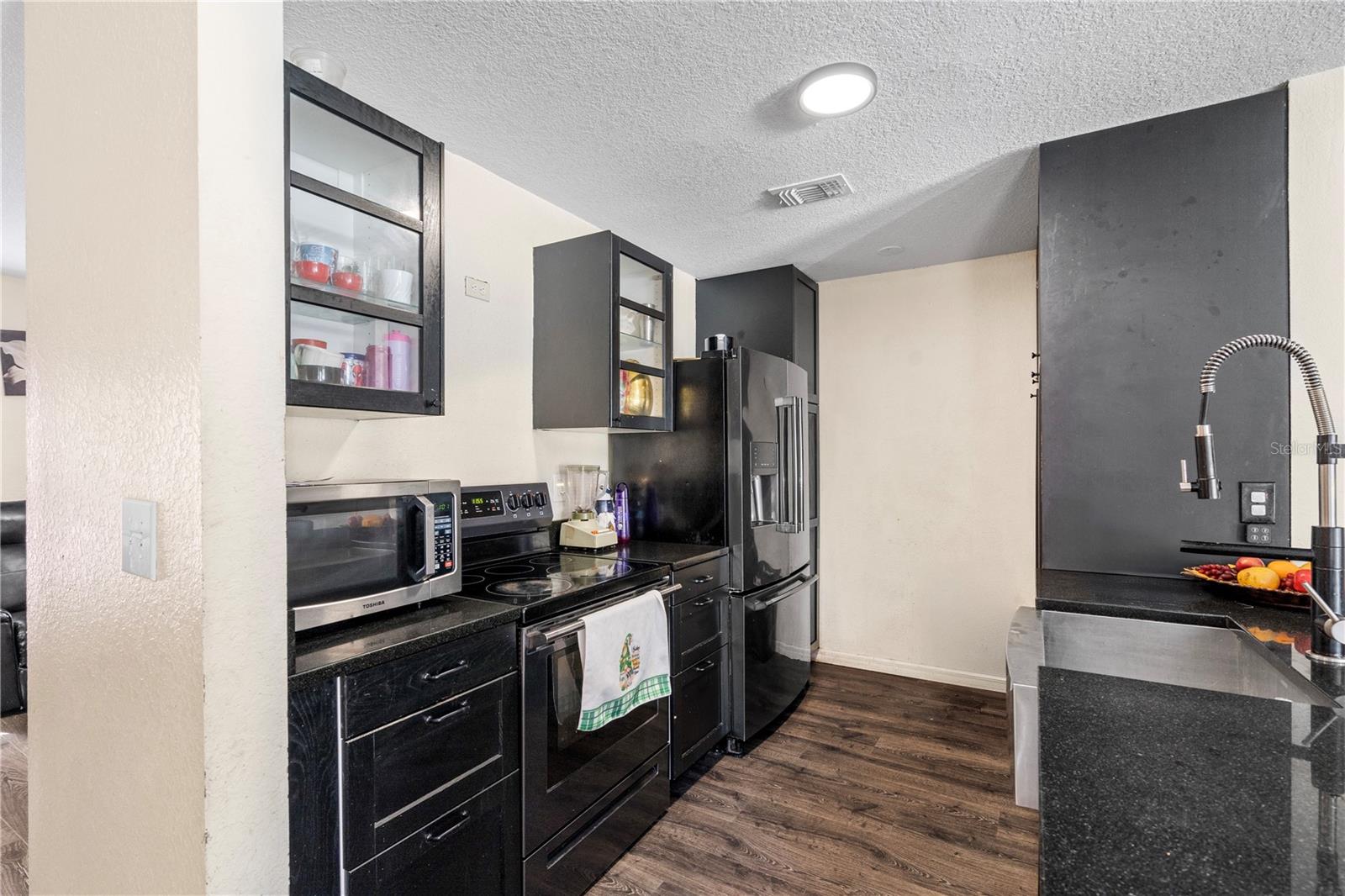 Image 10 of 39 For 8613 15th Street