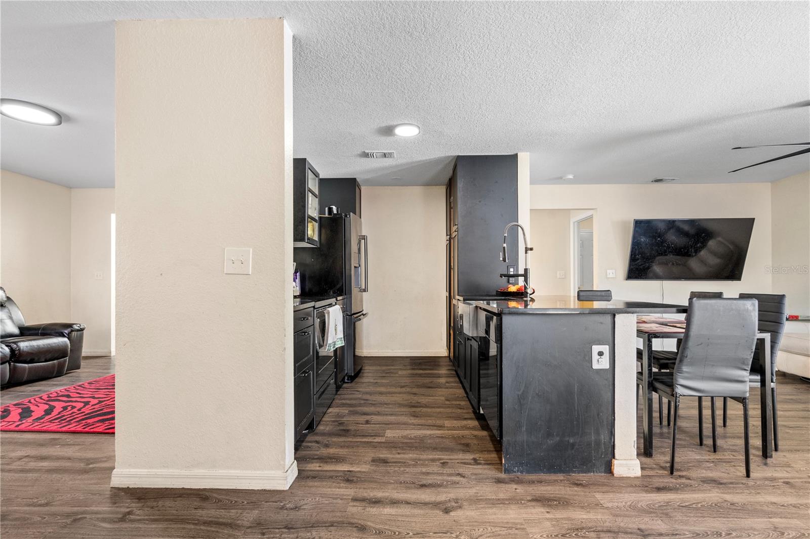 Image 9 of 39 For 8613 15th Street