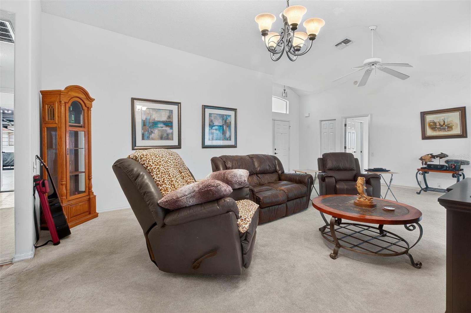 Image 11 of 41 For 8841 Kipling Avenue