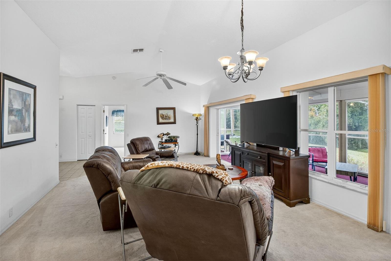 Image 12 of 41 For 8841 Kipling Avenue