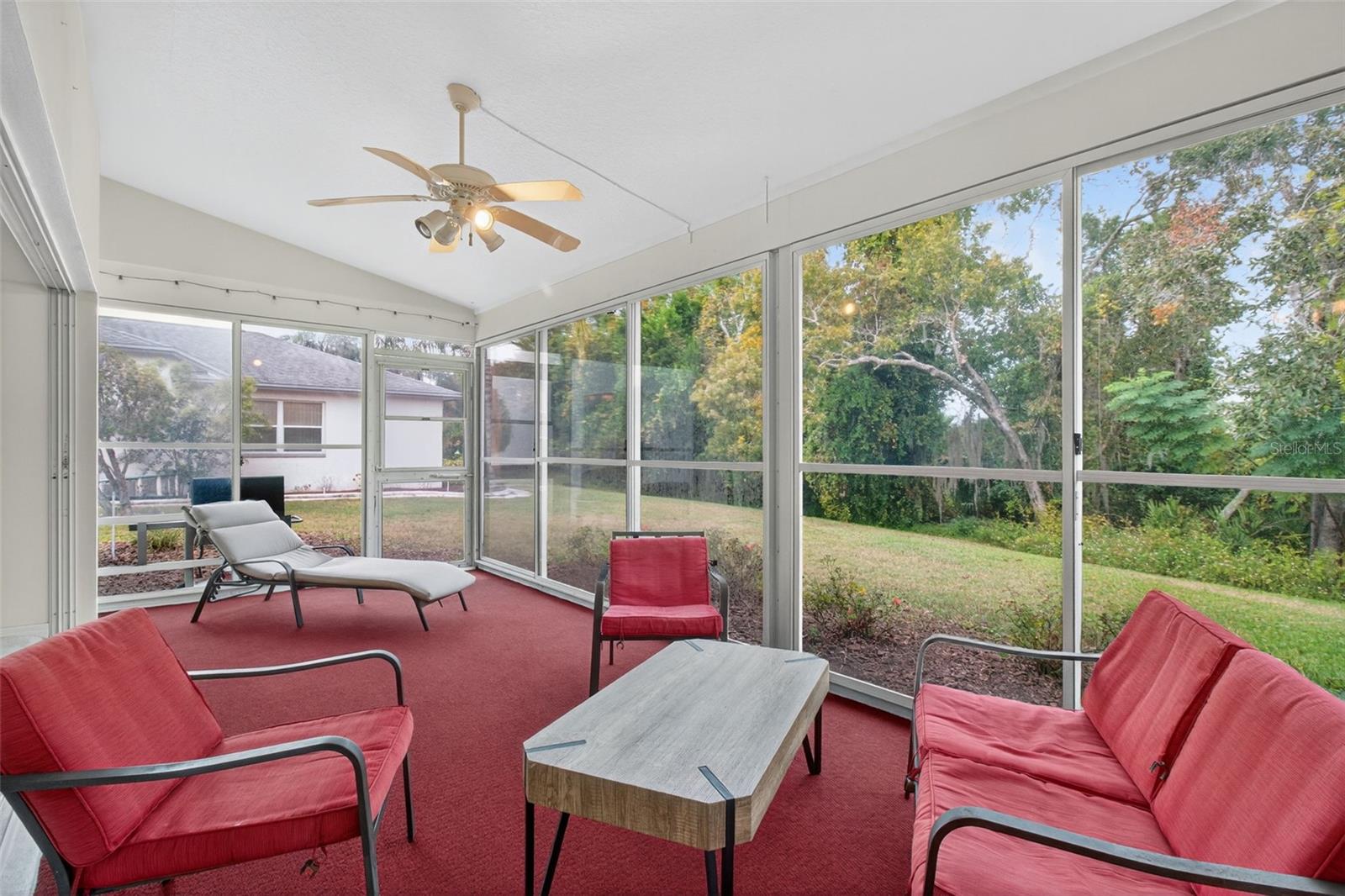 Image 15 of 41 For 8841 Kipling Avenue