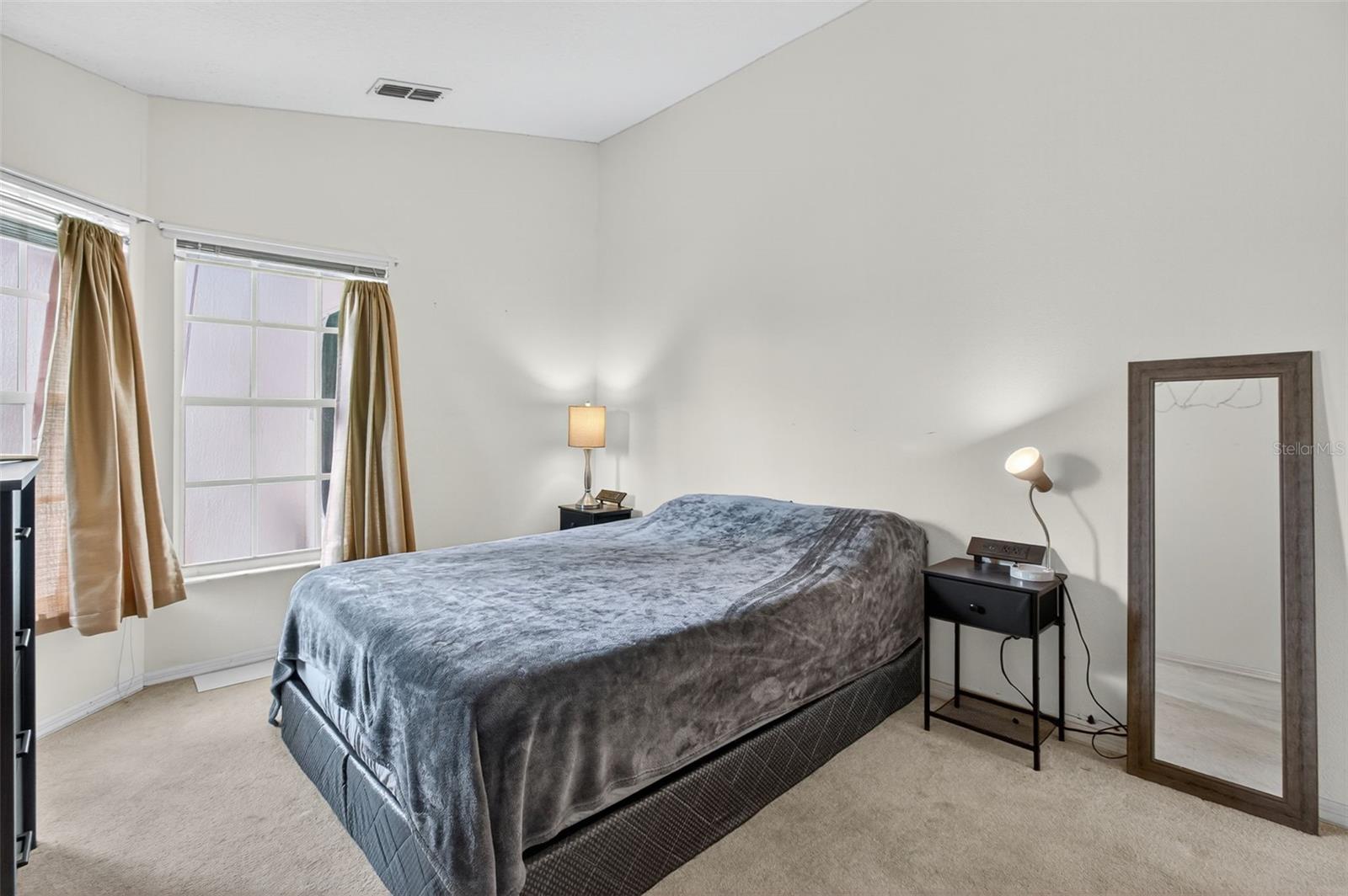 Image 29 of 41 For 8841 Kipling Avenue