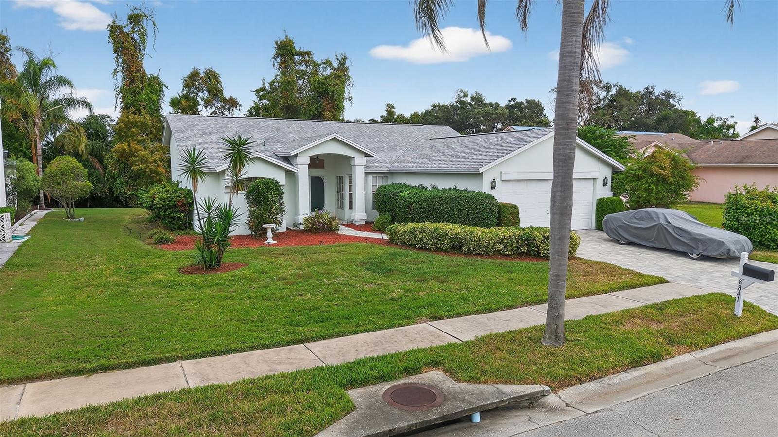 Image 3 of 41 For 8841 Kipling Avenue