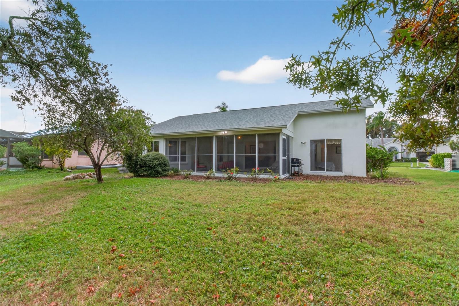 Image 33 of 41 For 8841 Kipling Avenue