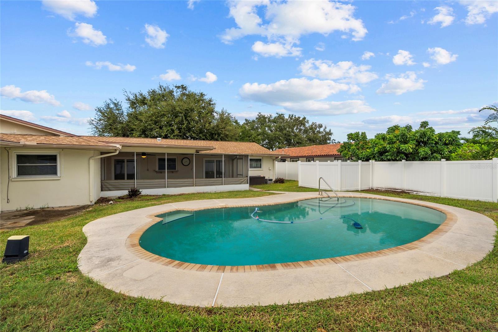 Image 32 of 34 For 13236 84th Terrace