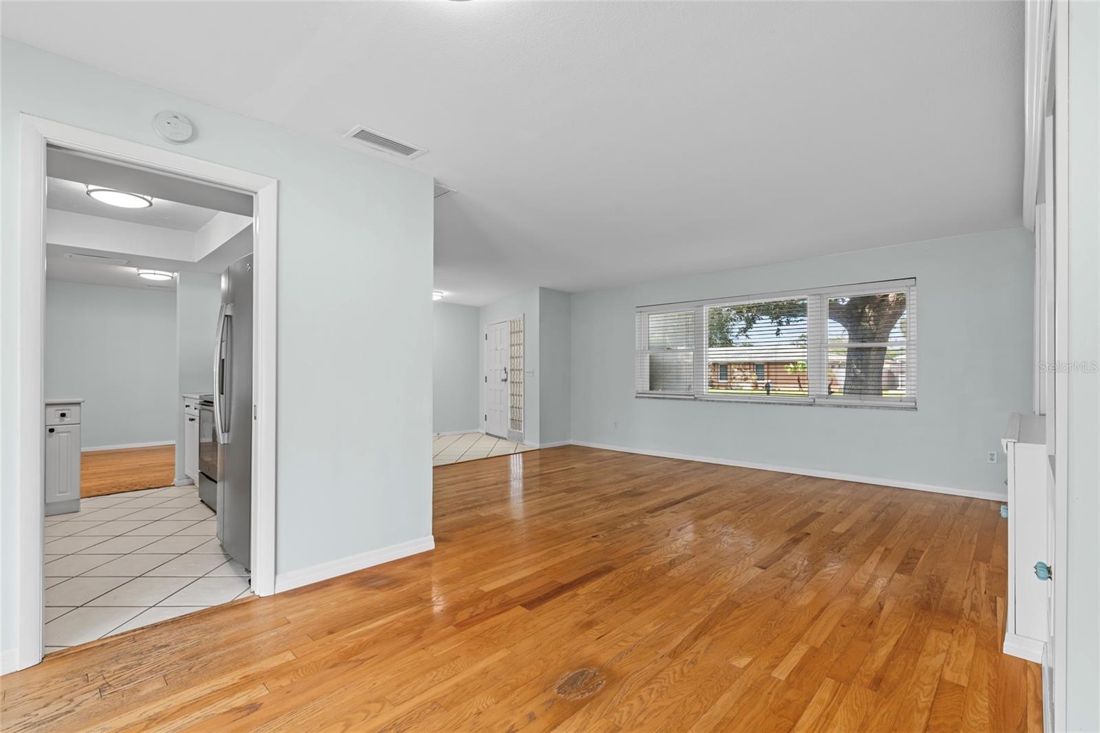 Image 7 of 34 For 13236 84th Terrace