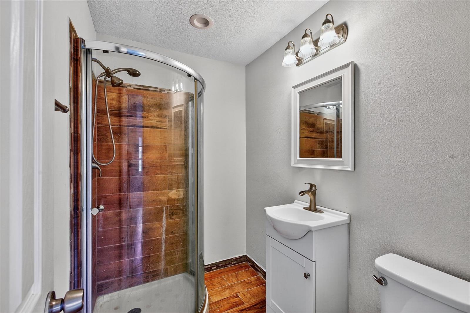 Image 10 of 18 For 178 Lee Street